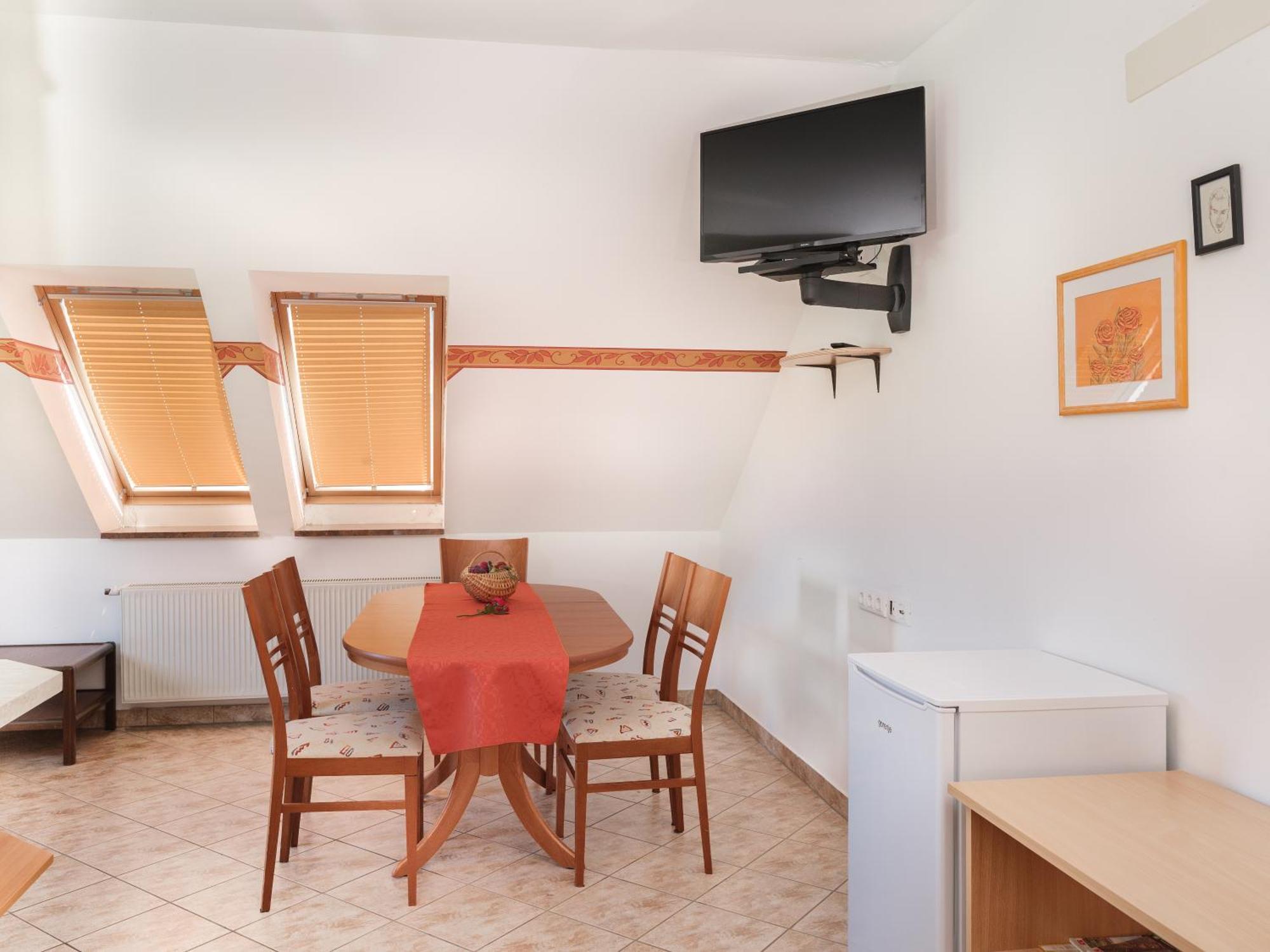 Apartments Suster Stari Trg ob Kolpi Esterno foto